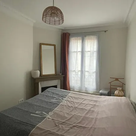 Parisien Apartment