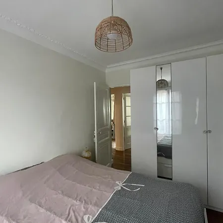 Parisien Apartment